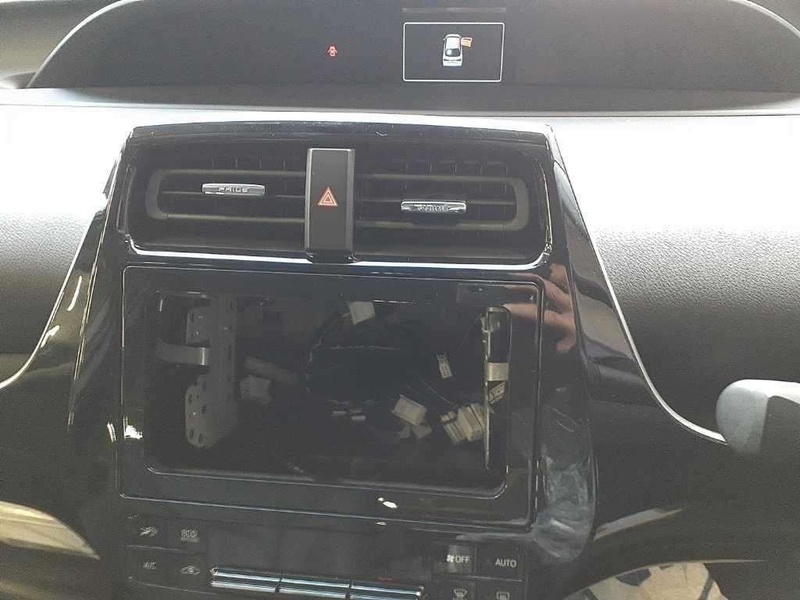 2019 TOYOTA PRIUS S TOURING SELECTION